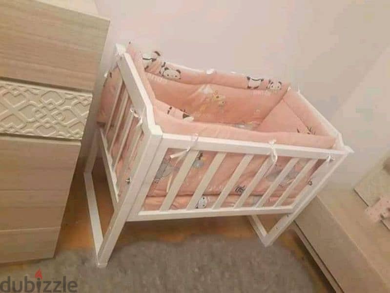 سرير اطفال 2