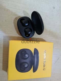 Realme buds q box hot sale