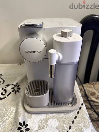 Nespresso Gran Lattissima White machine