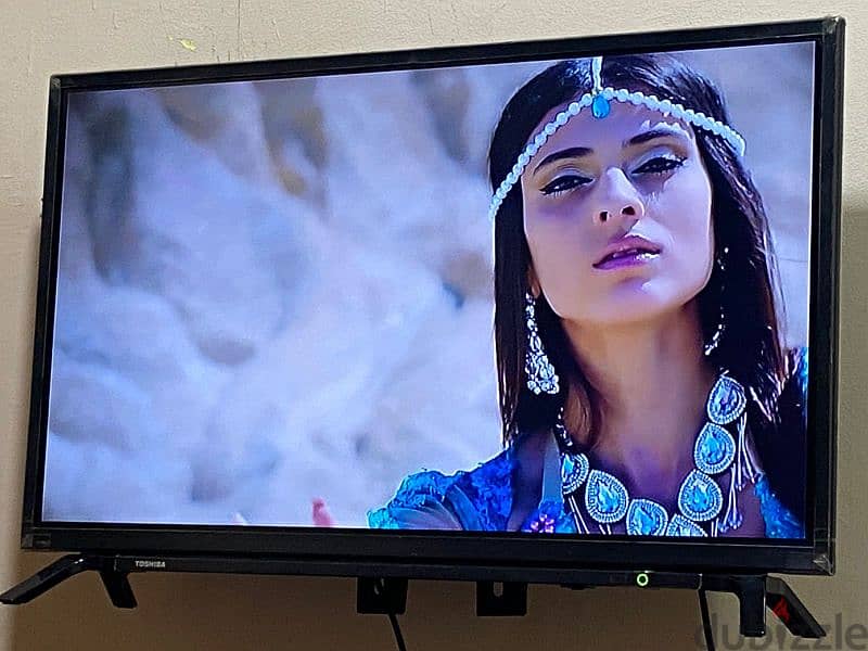 توشيبا 32بوصه Full HD-LED 1080عاديه مش اسمارت جديده حرفيا بلاصق الفريم 6