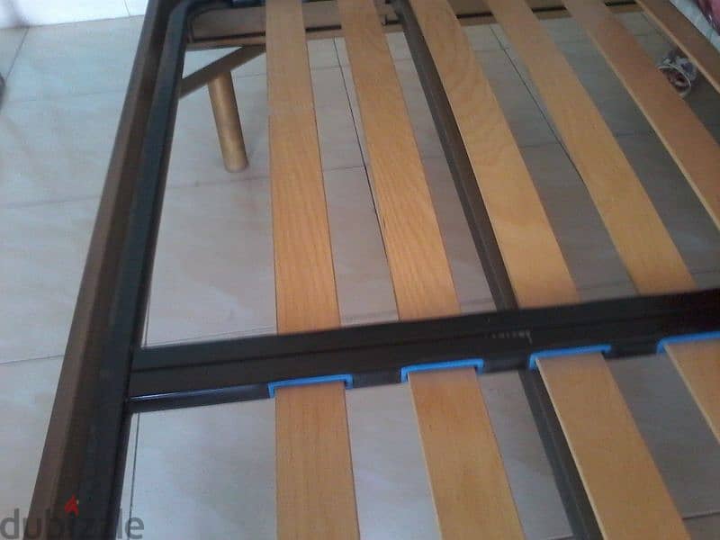 سرير إيطالي استالنس مدهب. 6