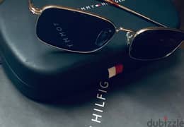 Tommy Hilfiger Sunglasses Th 1646/S is a full Rim frame for Men, Women 0