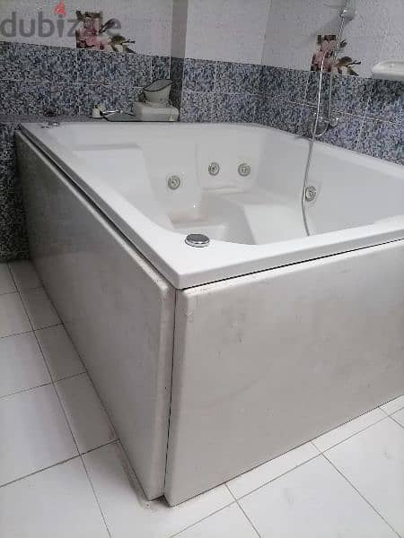 جاكوزي أيديال Mini Spa 1