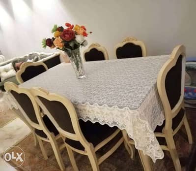 ترابيزة سفرة  و بوفيه للبيع