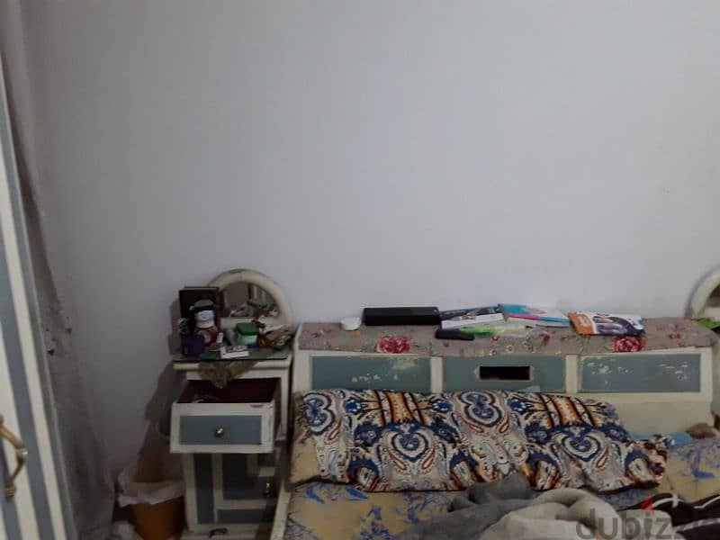 غرفة نوم كاملة عمولة دمياطى سرير تسريحة دولاب ٦ ضلفة تحتاج صيانة 3