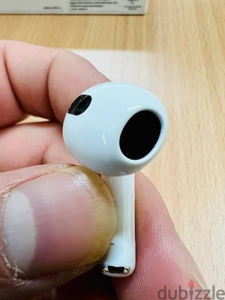 للبيــع   " AirPods 3 - ايربودز ٣ " 6