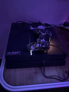 PlayStation 4 fat 1 Tera with 2 controllers