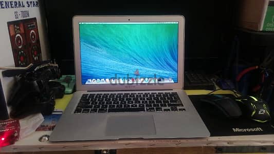 ماك بوك اير macbookeri2013