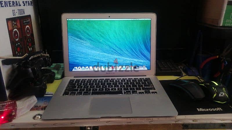 ماك بوك اير macbookeri2013 0