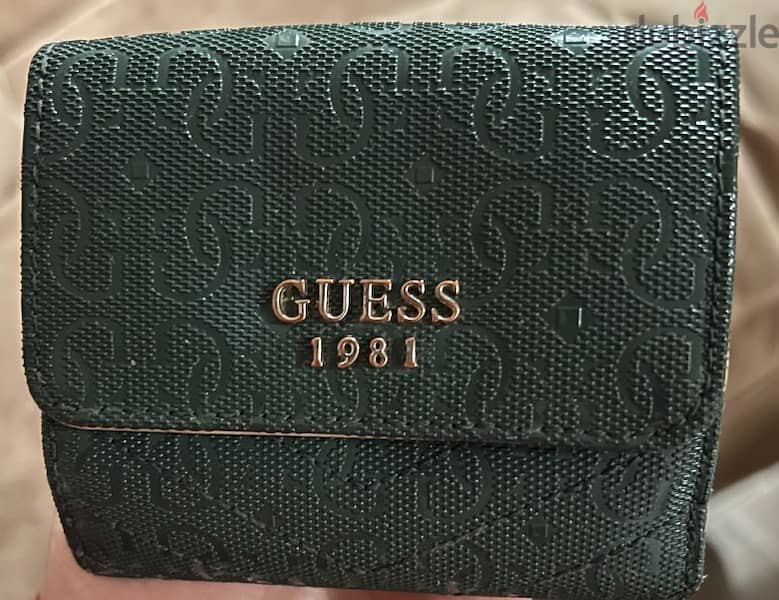 4 wallets used 2 used guess wallets,a new SHEIN wallet, new dkny 4