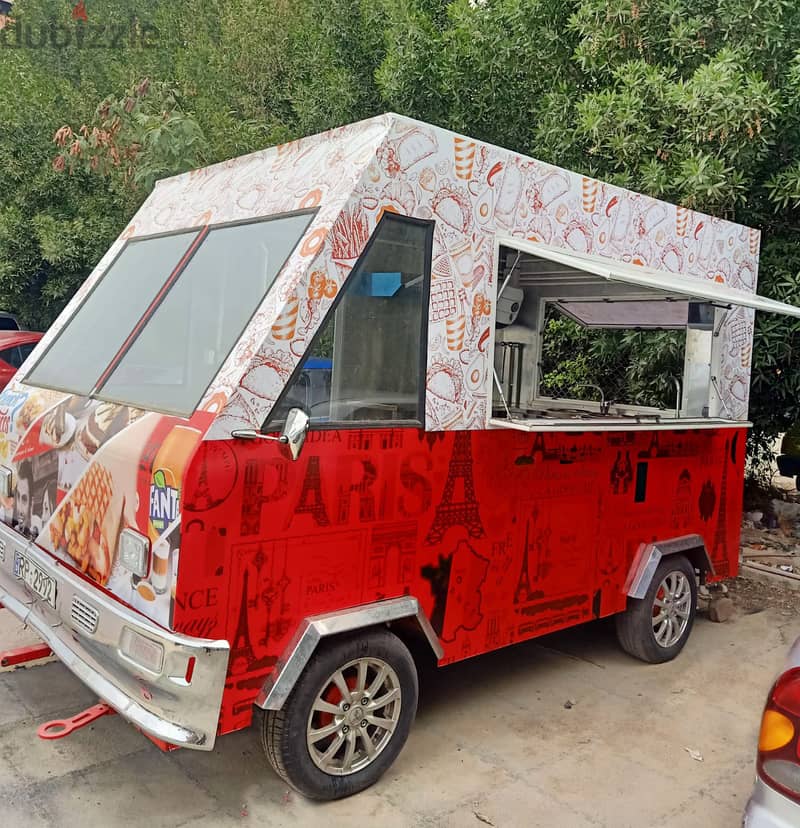 عربة طعام Food truck  مجهزة بكامل معدات الطعام والقهوة 1