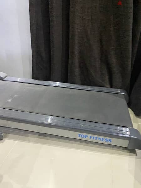 Top Fitness Treadmill - Used in good conditionمشاية 3