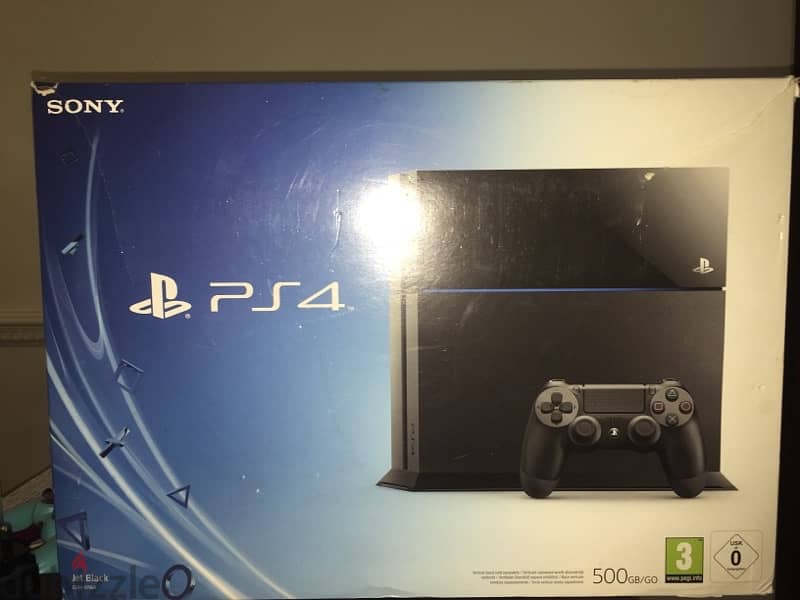 PS4 Standard 500gb + 3 Controllers + 2 CDs + Charging Station 3