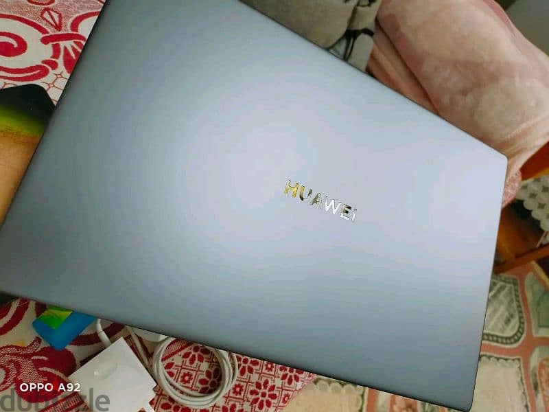 Huawei mate book d15core i5 11 4