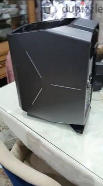 Dell Alienware Aurora R8 Gaming Desktop 0