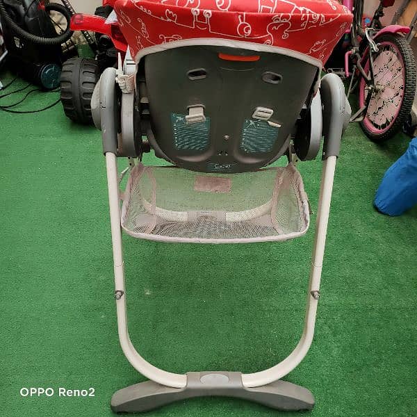 Chicco baby highchair in perfect condition 3