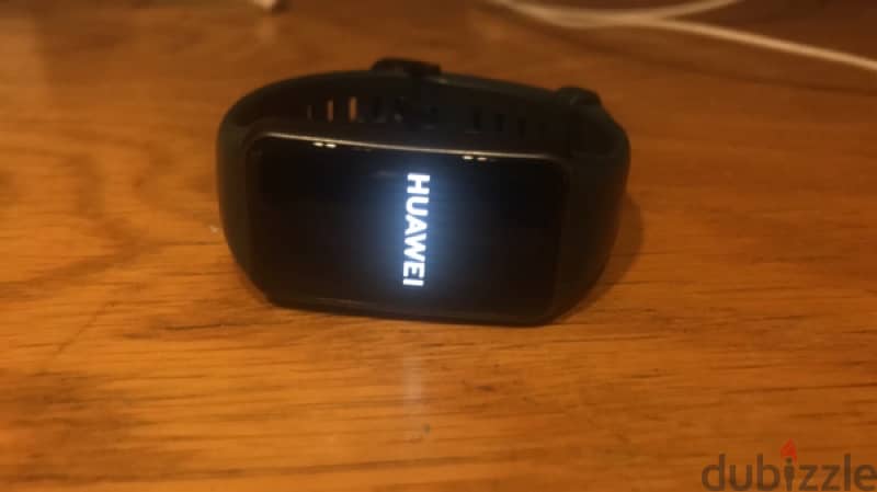 HUAWEI band 6 smart watch very good condition 2