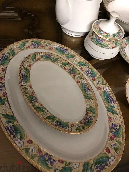 طقم صينى مستورد ١٢٤ قطعة65583527043330123