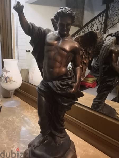 تمثال برونز اروبي غير مختوم الملاك ميخائيل 3