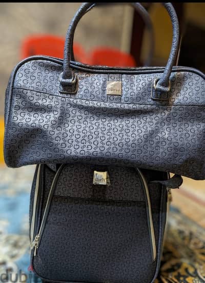 شنطة اوريجنال Guess