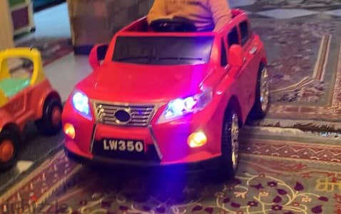 عربيه اطفال كهرباء بالريموت