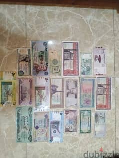 عملات ورقية من مختلف الدول العربية