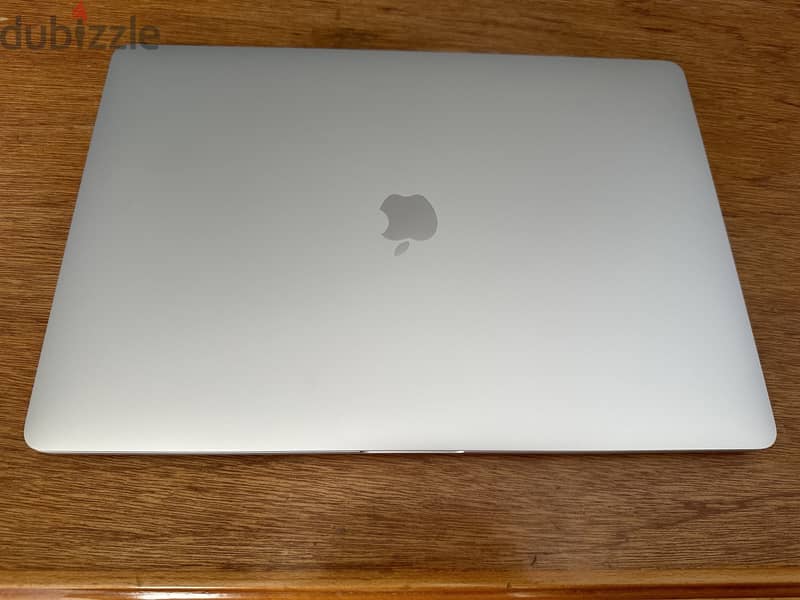 MacBook Pro 16" 2019: in mint conditon, Productivity Powerhouse! 0