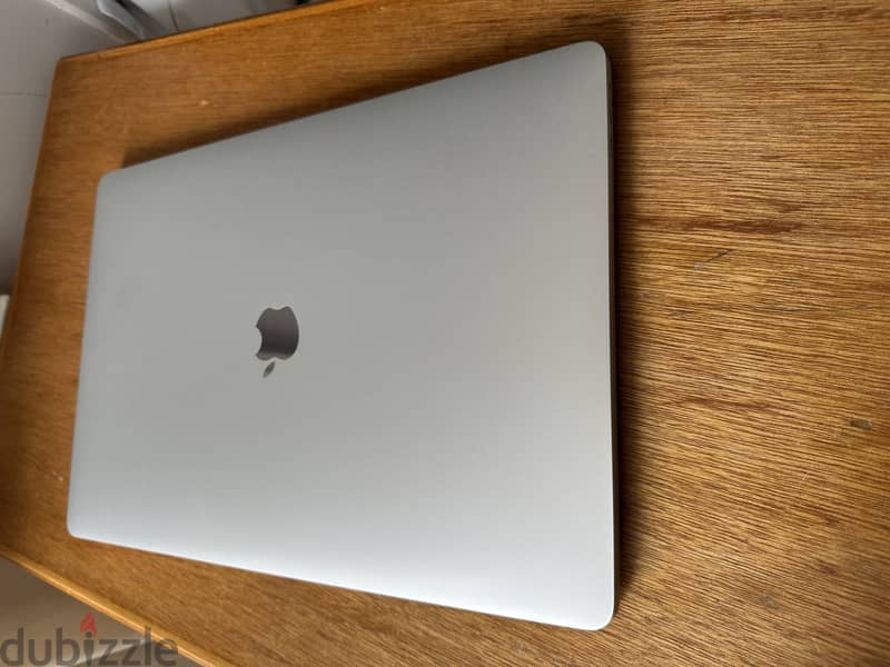 MacBook Pro 16" 2019: in mint conditon, Productivity Powerhouse! 5