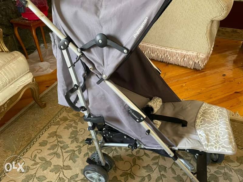 Babies car seat and stroller and chair 4