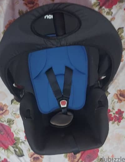 nania car seat  كرسي اطفال للسيارة بحامل للتنقل بالطفل