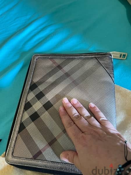 Unique Burberry clutch/tablet holder. Only one in Egypt. 4