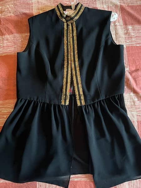 black blouse Nasila fashion designer 2