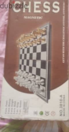 لعبة الشطرنج بالكرتونة استعمال خفيف 0