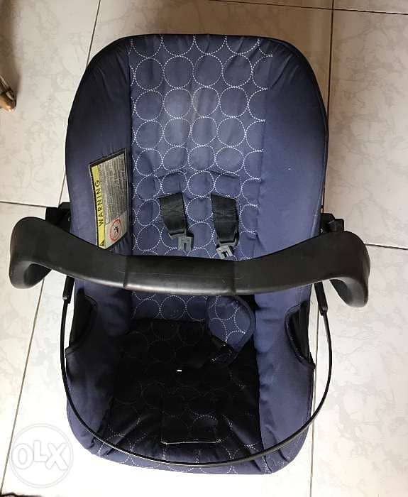 كرسي متنقل للاطفال مستخدم ل 0