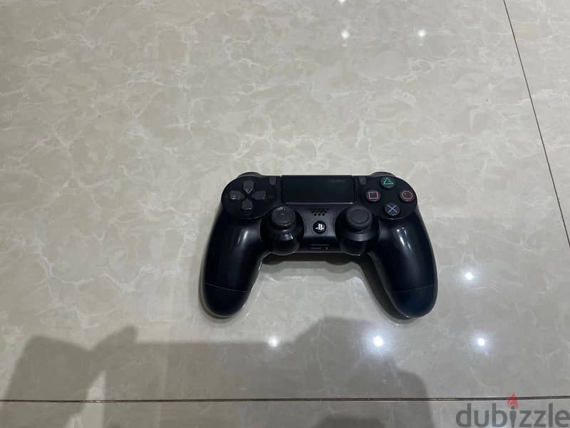 بلايستيشن 4 سليم 1 تيرا جويستيك Ps4 Slim 1 Tb 1 Controller أجهزة