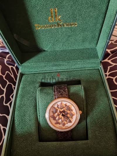 dk domoskenos watch