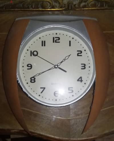 ساعة حائط ساعه حيطه . . wall clock