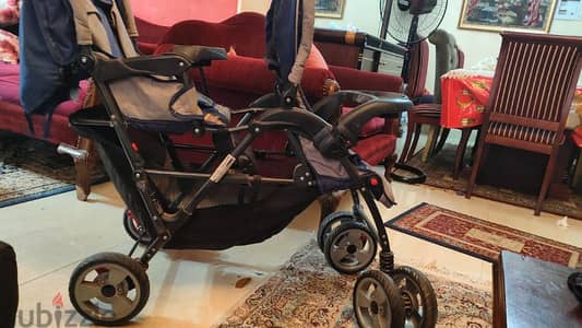 عربية اطفال توام ماركة Gracoo