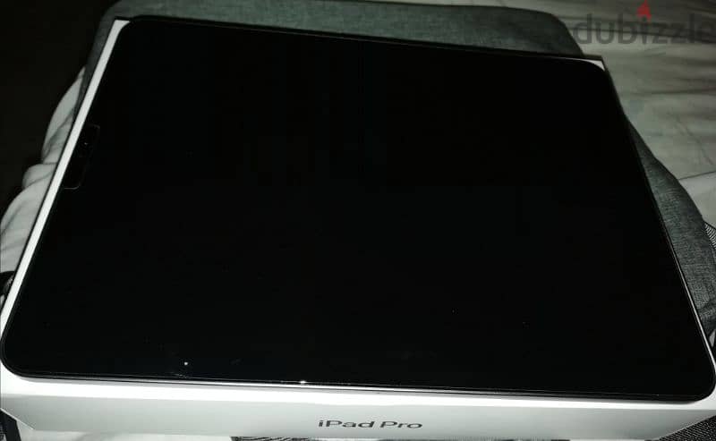 iPad pro 11 inch 3 rd gen _Wi Fi 256G  استعمال خفيف 4