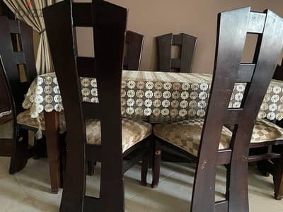 غرفه سفرة كامله بحاله جيدة