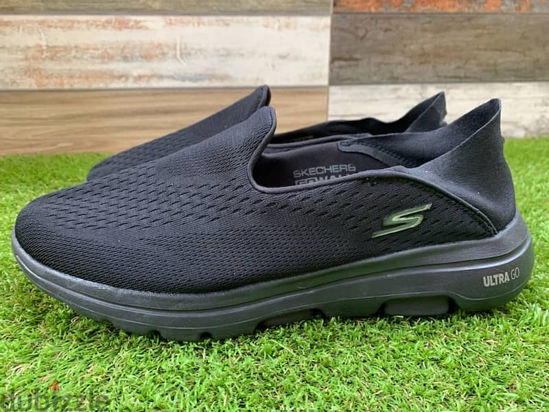 Skechers Go Walk 5 size 44.5 in excellent condition as a new 6