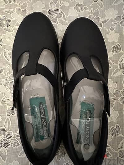 sketchers original black leather school shoes size 37