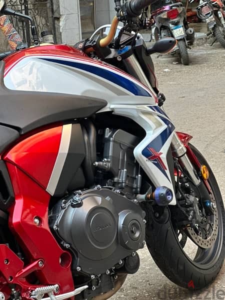 Honda cb1000r 3