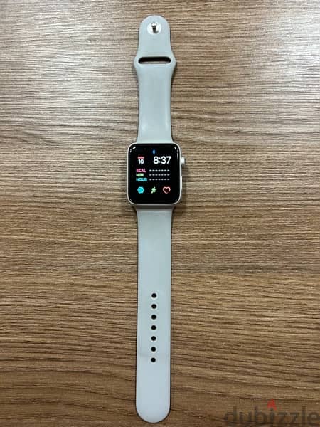 Apple Watch Series 3 42mm Mint Condition 2