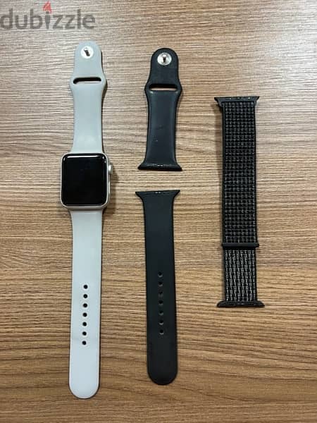 Apple Watch Series 3 42mm Mint Condition 4