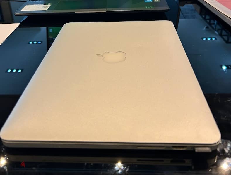 Macbook Pro - I7 - 16GB RAM - 512SSD 1