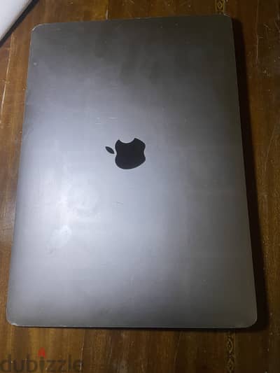 شاشة MacBook Pro 13 inch مكسورة