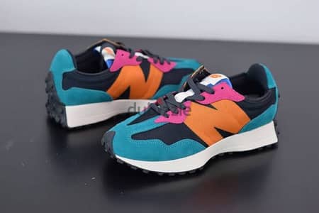 new balance shoes اصليه ١٠٠٪؜ last one