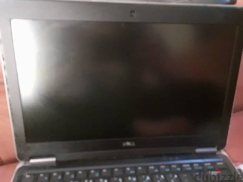 لابتوب للبيع dell i7 ٨ جيجا رام  جيل رابع 250 جيجا ssd 5