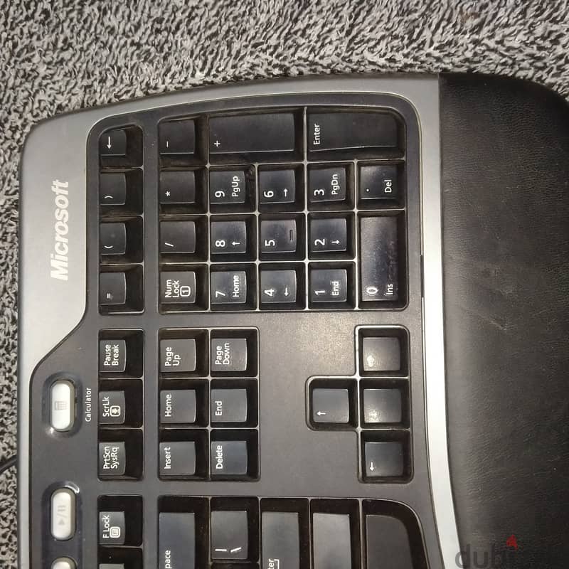 Microsoft Natural Ergonomic Keyboard 4000 for Business - Wired 4